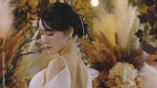 ウェディングドレスを着た花嫁