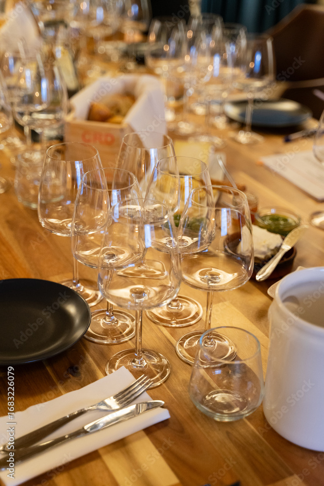 Fototapeta premium Restaurant table setting