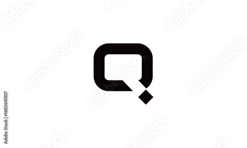 Q logo design