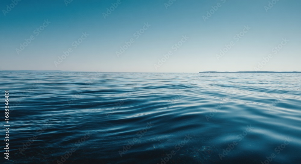 Obraz premium Serene ocean vista