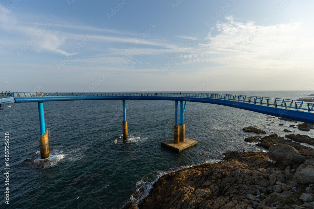 Obraz premium Oryukdo Skywalk the glass bridge over the ocean in the coastal part of Busan South Korea