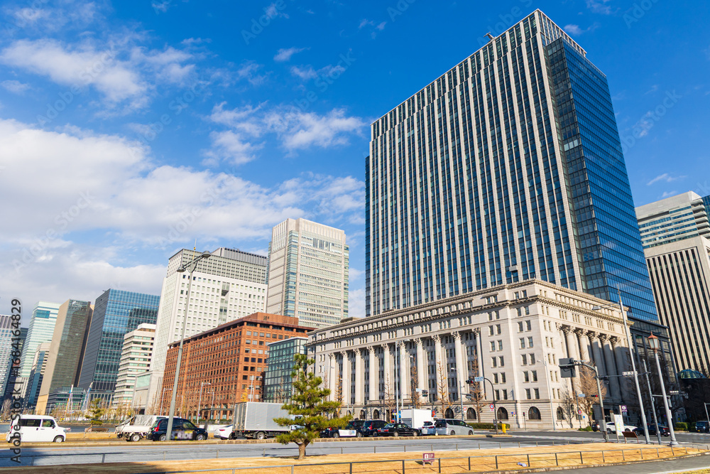 Naklejka premium 皇居前の馬場先門跡から見た東京の町並み