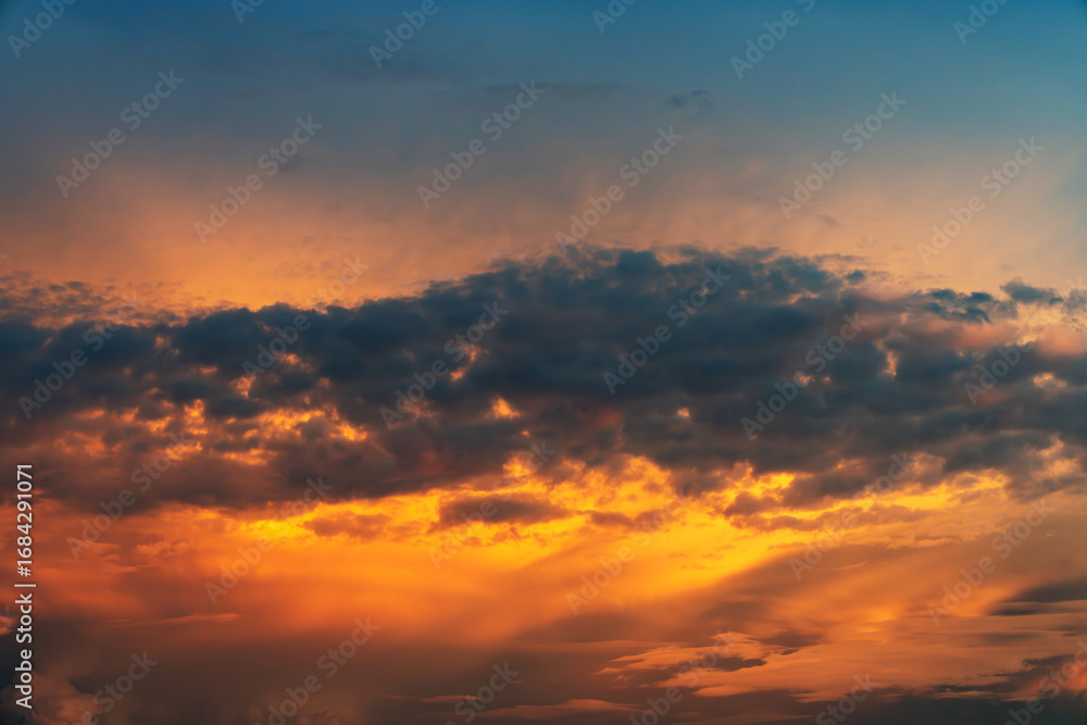 Obraz premium Fiery orange sunset sky. Beautiful sky