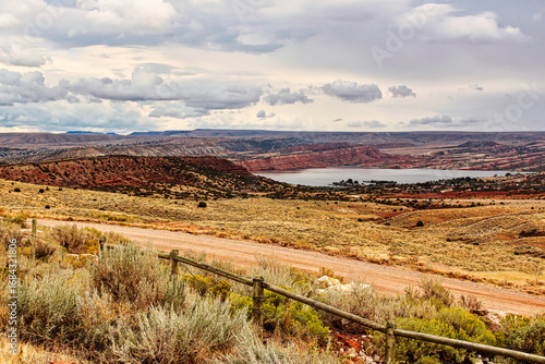 Foto Late Summer View of the Alcova Reservoir from Highway 220 in Southern Wyoming