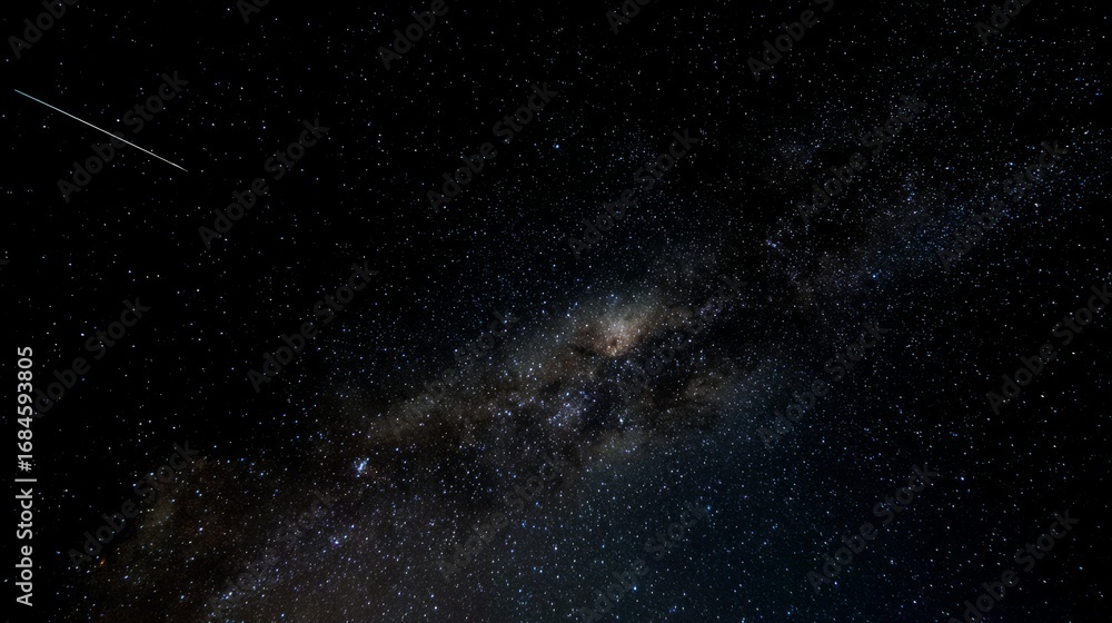 Fototapeta premium milkyway,telescope,constellation,exposure,trails,night,glow,universe,radiant,space,astronomy,galaxy,star,dark,photography,cosmos,light,celestial,shine,sky