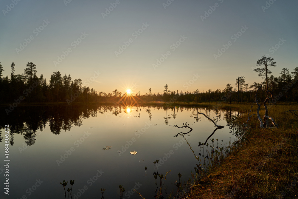 Naklejka premium sunset on the lake