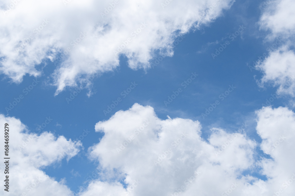 Fototapeta premium 晴れた日の綺麗な空