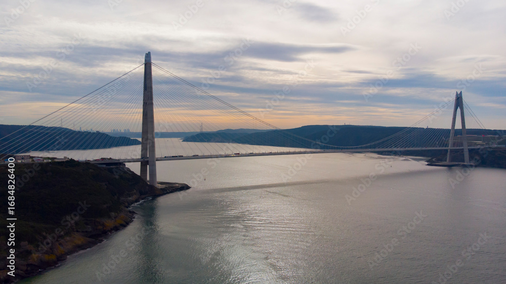 Obraz premium Aerial view of Yavuz Sultan Selim Bridge