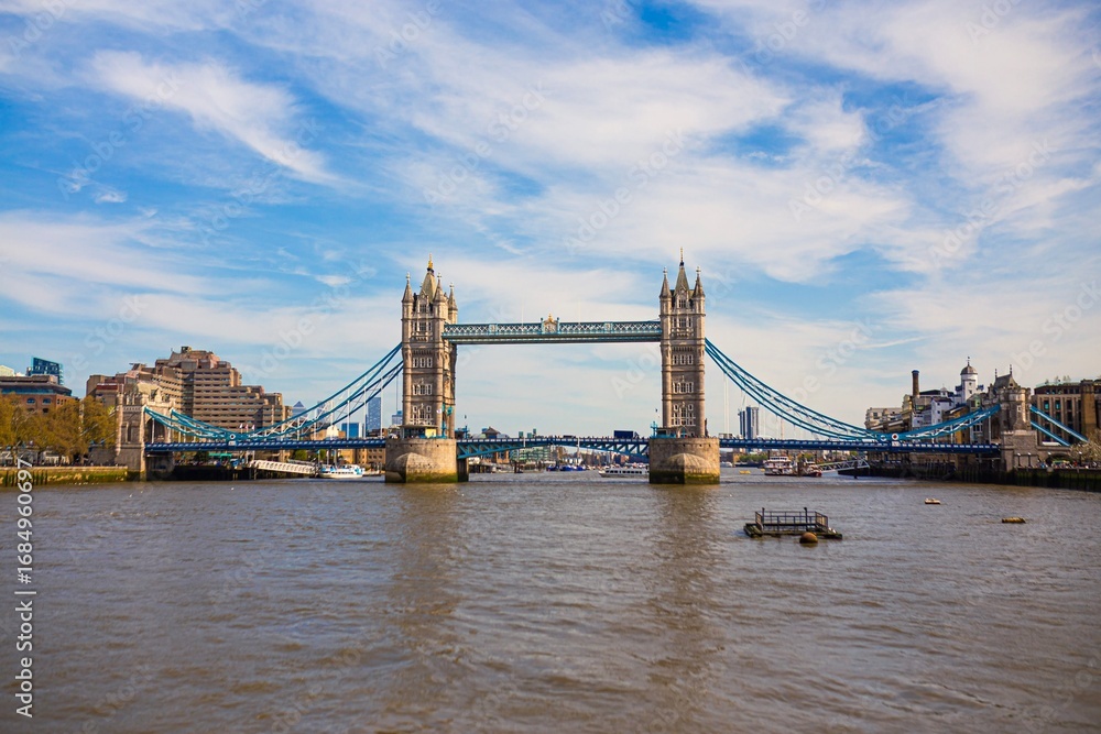 Obraz premium Le pont de Tower Bridge sur la Tamise à Londres