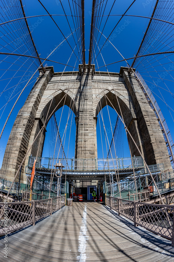 Naklejka premium USA, New York, New York City, Brooklyn, DUMBO, View of one of the Towers in Stone of the Brooklyn Bridge