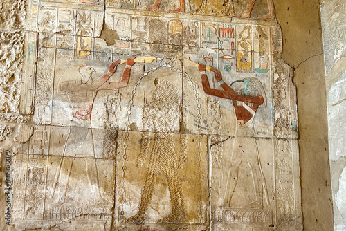 Fotografie Erased relief of Hatshepsut purified by Horus and Thoth at Karnak Temple, Egypt
