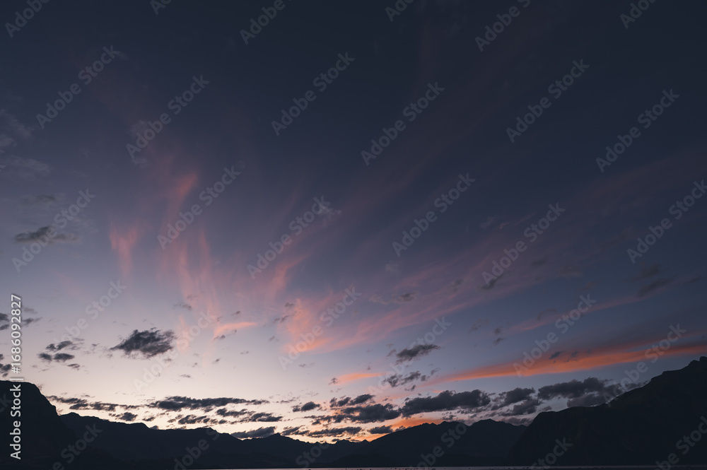 Fototapeta premium Sunset at Beacon Point, Lake Wanaka, New Zealand