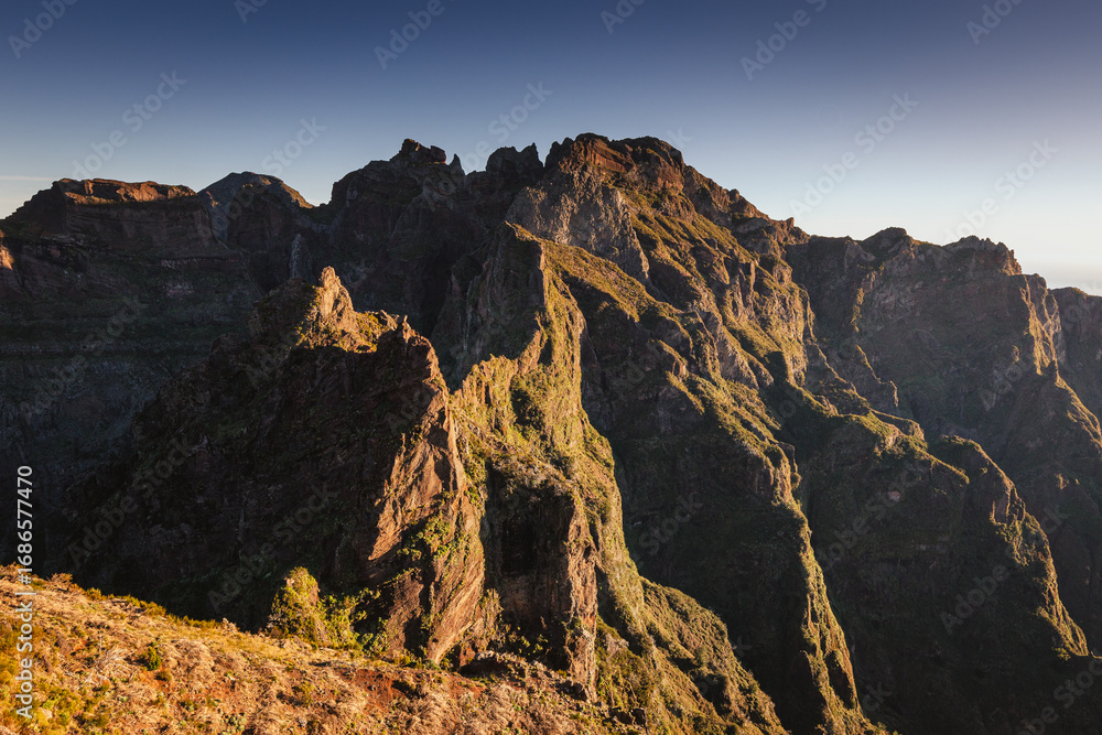 Fototapeta premium Madeira landscapes with majestic mountains, rugged cliffs and the Atlantic Ocean – a paradise for nature and travel photography.