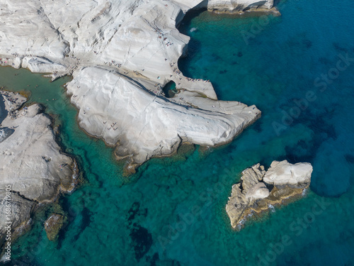 Fotografie aeree dell isola di Milos in grecia