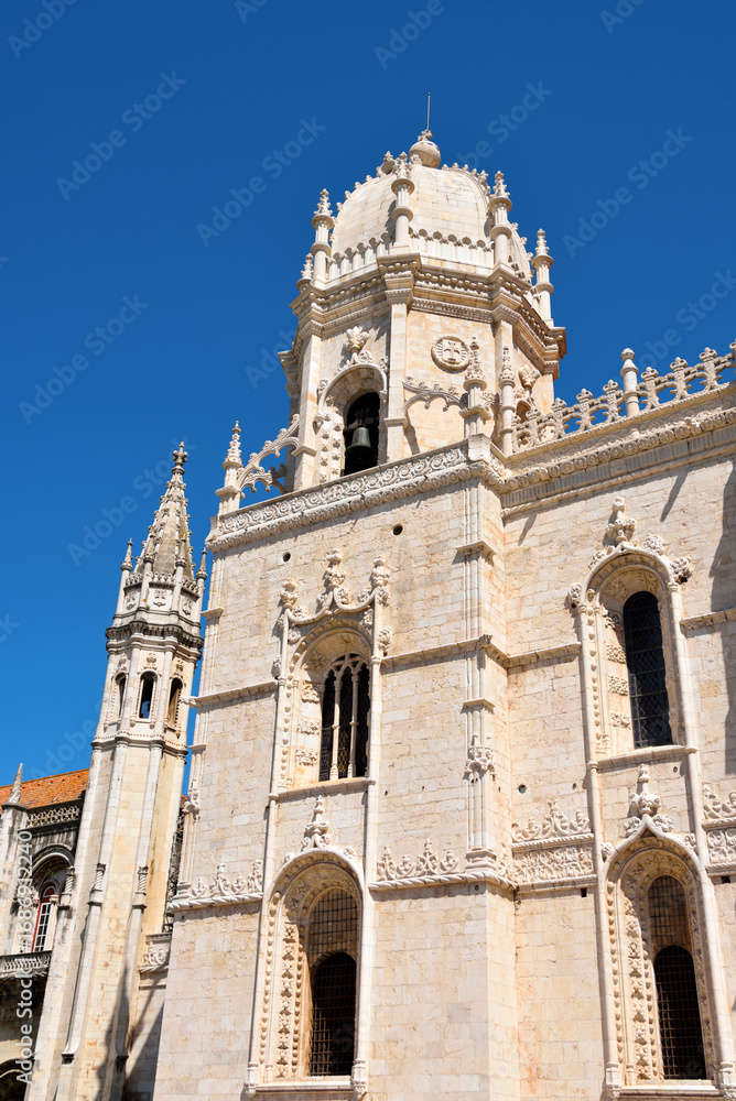Fototapeta premium Jerónimos Monastery (Mosteiro dos Jerónimos), located in Lisbon, Portugal
