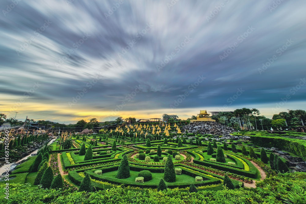 Φωτογραφία Chonburi, Thailand -5 October 2025- Nong Nooch Village,  Asia  garden and touris