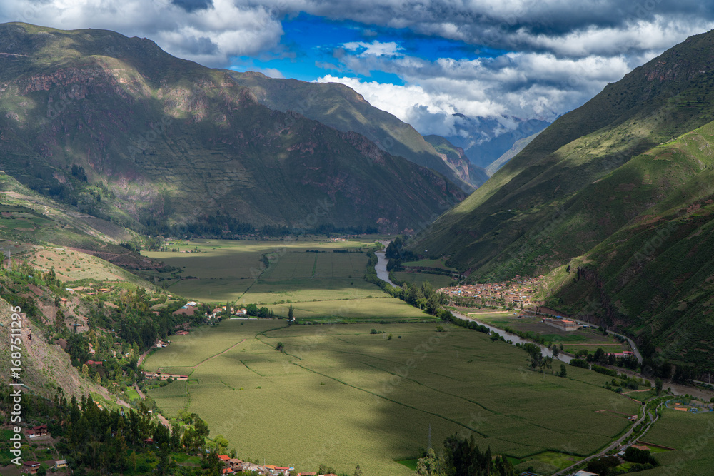 Naklejka premium Sacred Valley of the Incas in Cusco, Peru – Ancient Landscapes and Cultural Heritage