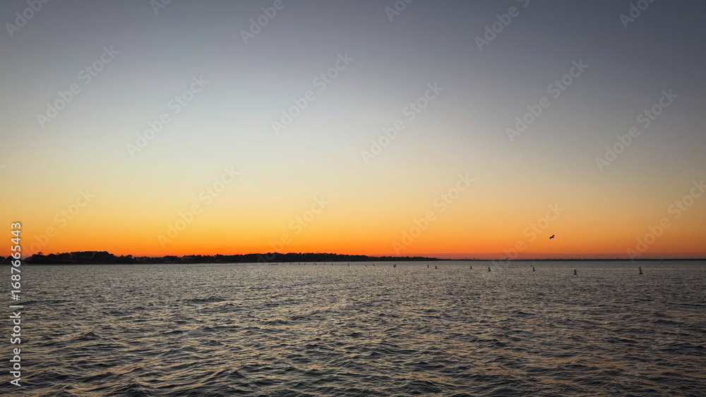 Obraz premium sunset over the sea