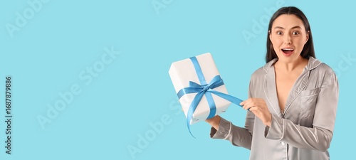 Surprised young woman with ...