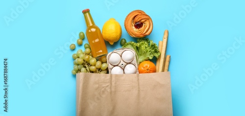 Paper shopping bag with dif...