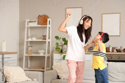Young mother and her little...