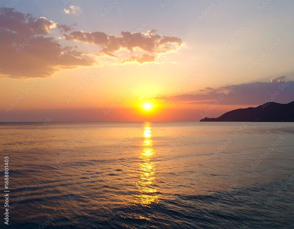 Obraz premium Panoramic sunset over tranquil ocean