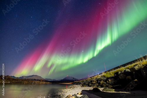 strong aurora sommaroy