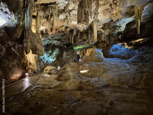 2025 – Interior de las cuevas - Betharram