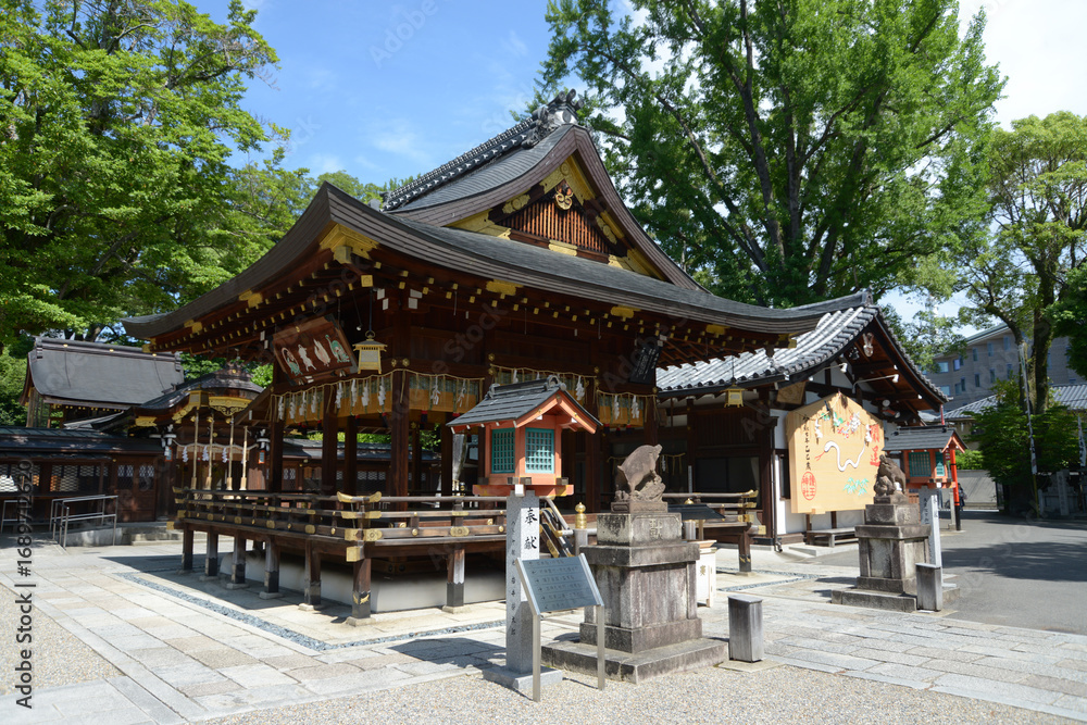 Fototapeta premium 護王神社 拝殿 京都市上京区