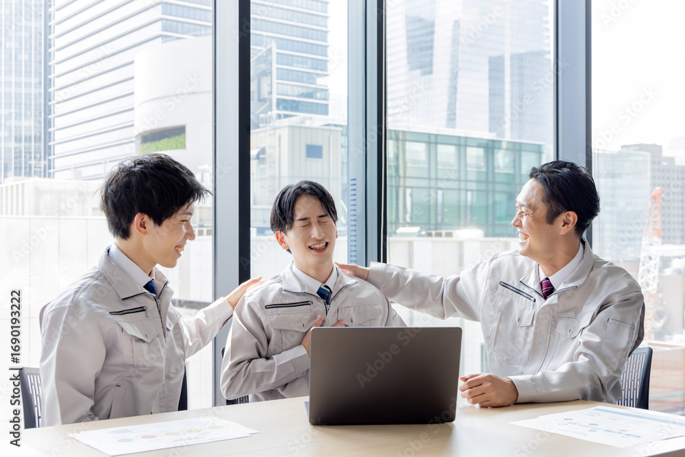 Fototapeta premium 作業服のスタッフ