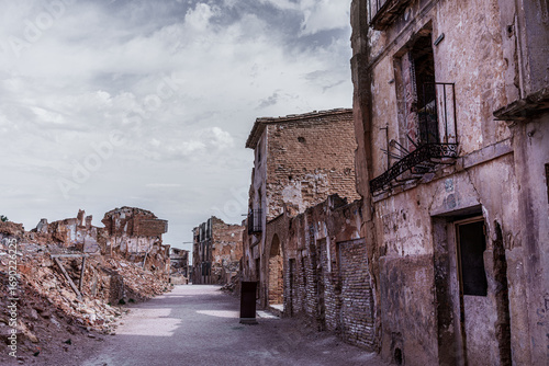 Photos Belchite viejo crumbling buildings showing scars of spanish civil war