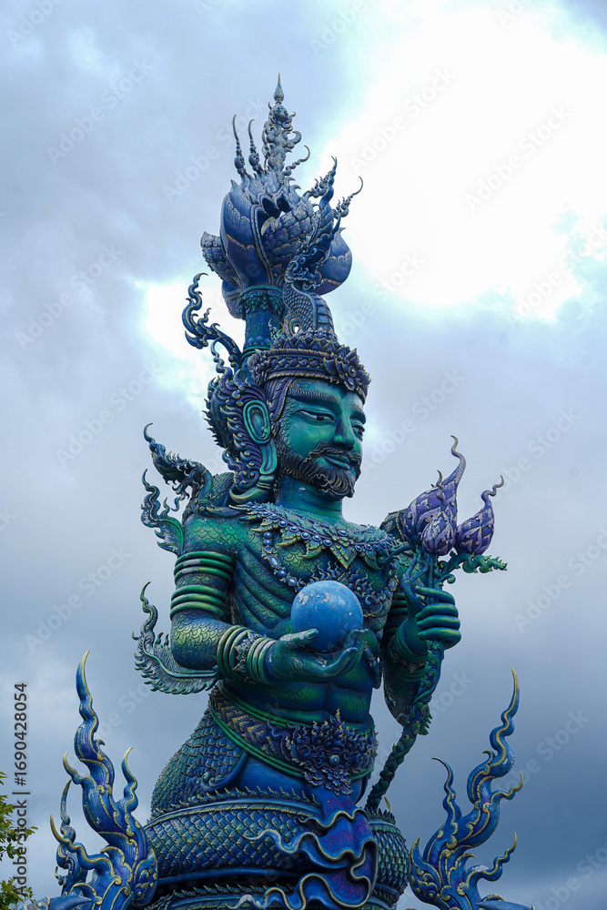 Fototapeta premium chinese dragon statue