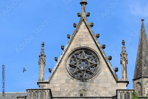 Pignon et rose du transept sud de la Cathédrale Saint-Etienne de Limoges