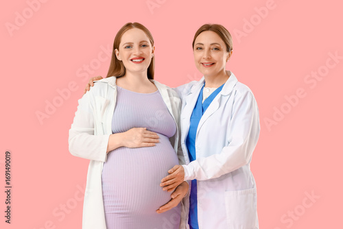 Young pregnant woman with d...