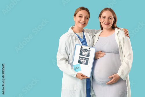 Young pregnant woman and do...