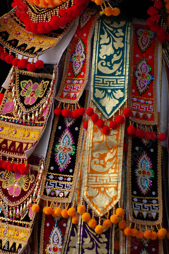 traditional balinese costume