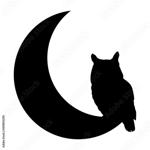Silueta de búho posado en media luna para su uso en felicitaciones y tarjetas de Halloween