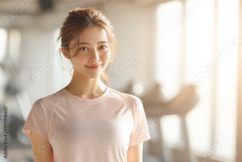 20代女性 トレーニングジム ポートレート カメラ目線 Free Download 20代女性 トレーニングジム ポートレート カメラ目線 - GFXLoad