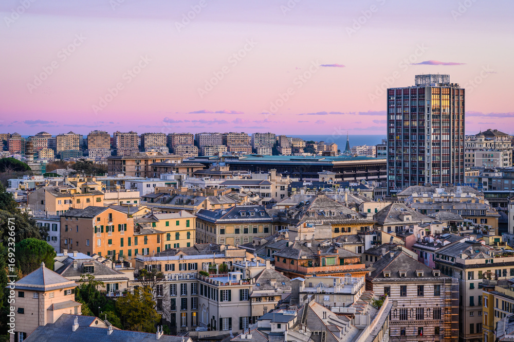 Fototapeta premium Stunning twilight views of Genua capturing architecture and coastal beauty