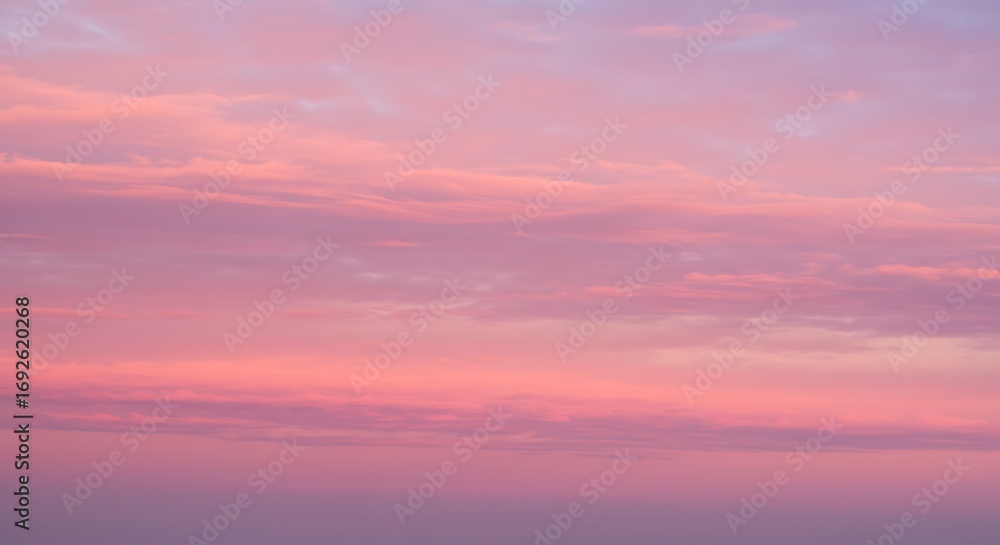 Obraz premium Pink and Purple Sunset Cloudscape.