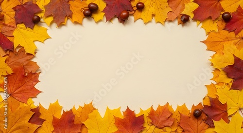Fondo de otoño, hojas de papel de árbol, telón de fondo amarillo,