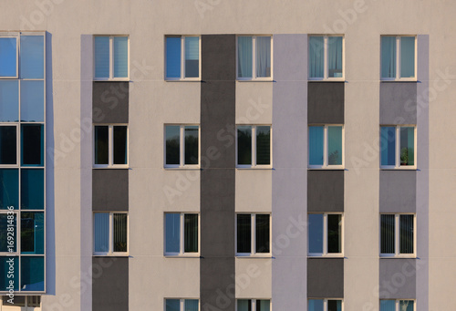 Canvas Print Cityscape on a sunny day, modern buildings and houses