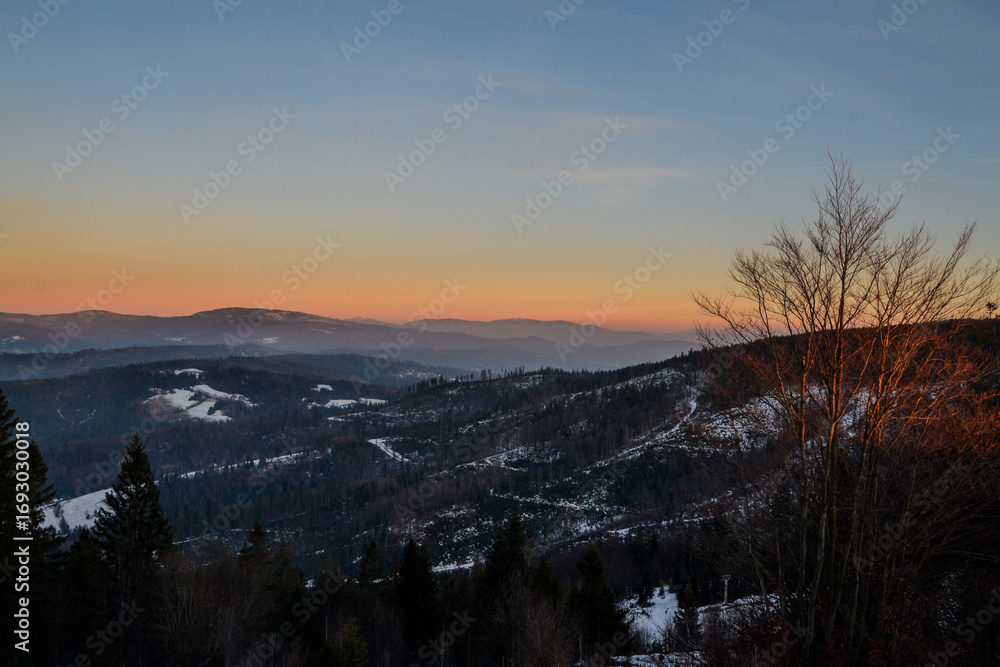 Obraz premium sunset in the mountains