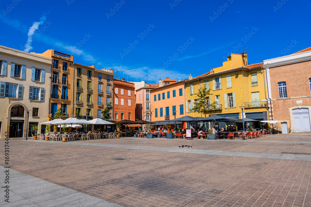 Obraz premium Place de la République de Perpignan en France