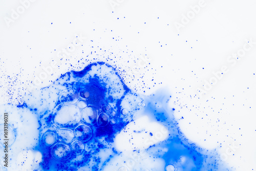 Bild auf Leinwand Close up of Blue Copper Peptides in Powder and Liquid Form