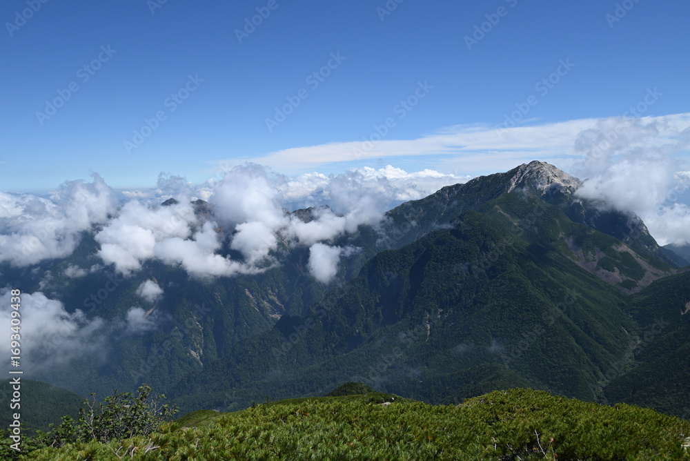 Obraz premium Climbing Mount Senjogatake Yamanashi, Japan