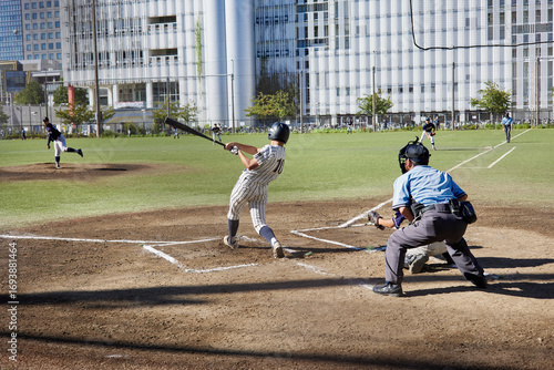 都内で開催される少年野球の試合（顔なし）