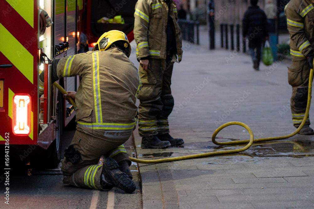 Obraz premium firefighters at work