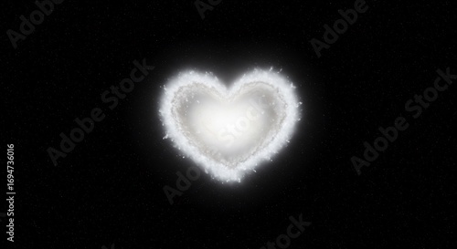 C�ur lumineux blanc brillant fond noir luminescence douce. AI Generated