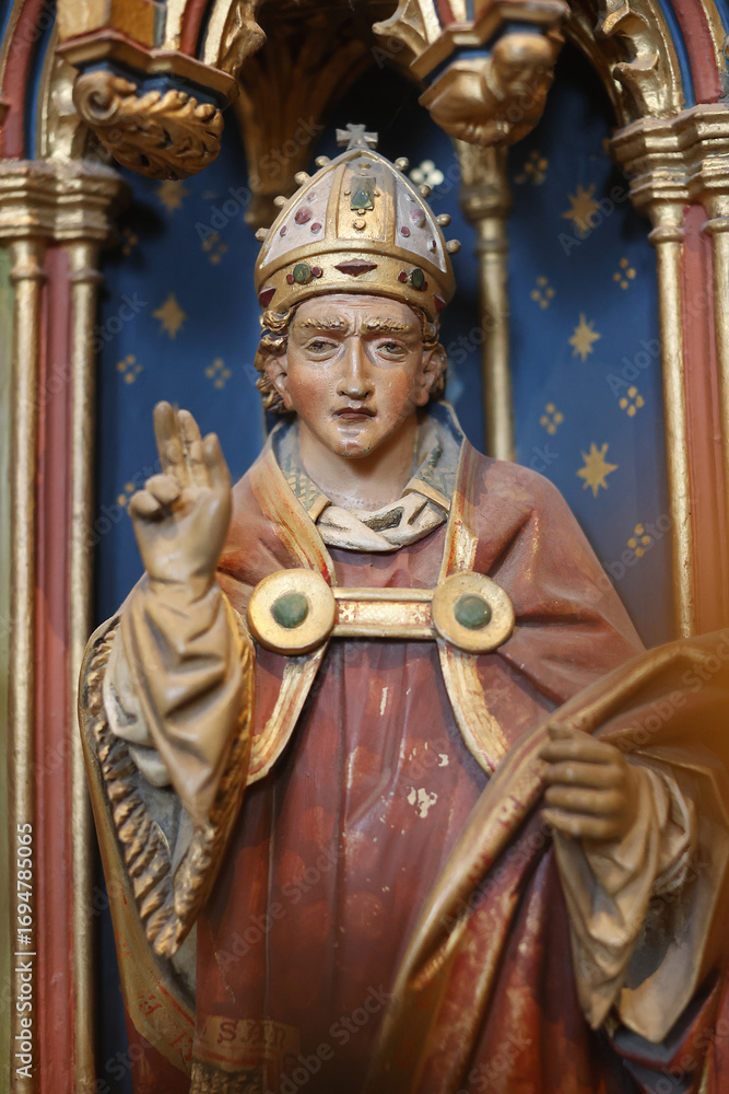 Fototapeta premium Canterbury cathedral, Kent, U.K. Chancel statue
